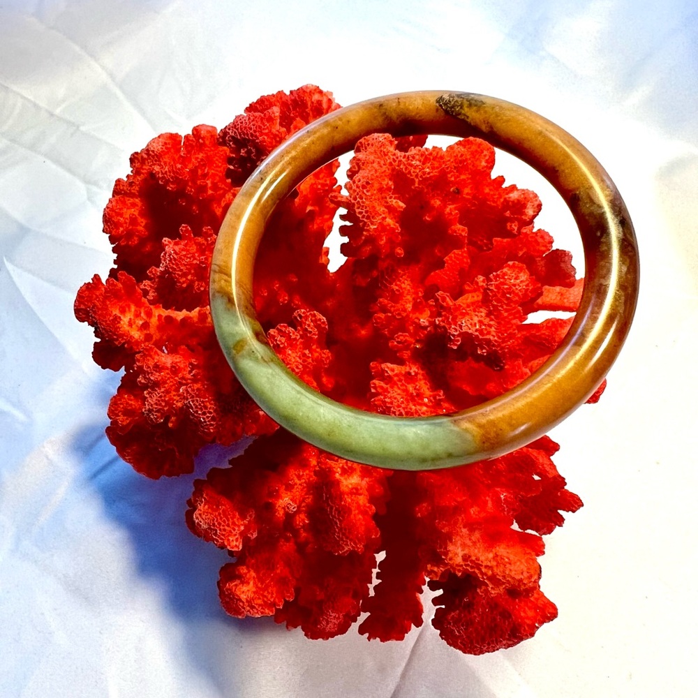Vintage Multicolor Natural brown Jadeite Bangle Bracelet.
